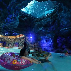 Spa Resort Hawaiians